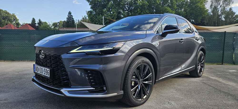 Lexus RX450H+ Plug-in hybrid